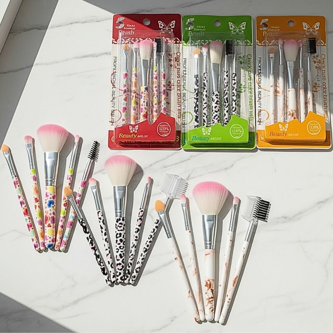 Kit com 05 Pincéis para Maquiagem Estampado Beauty Brush - Pcte c/ 12 unid