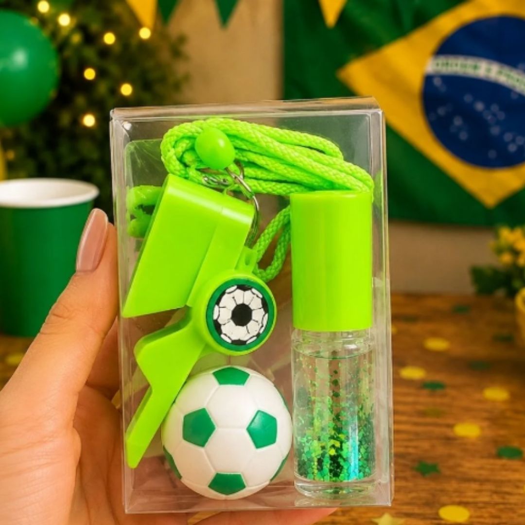 Lip Gloss Com Chaveirinho Apito Da Copa Yyc-0103 - Kit C/ 3 Unid