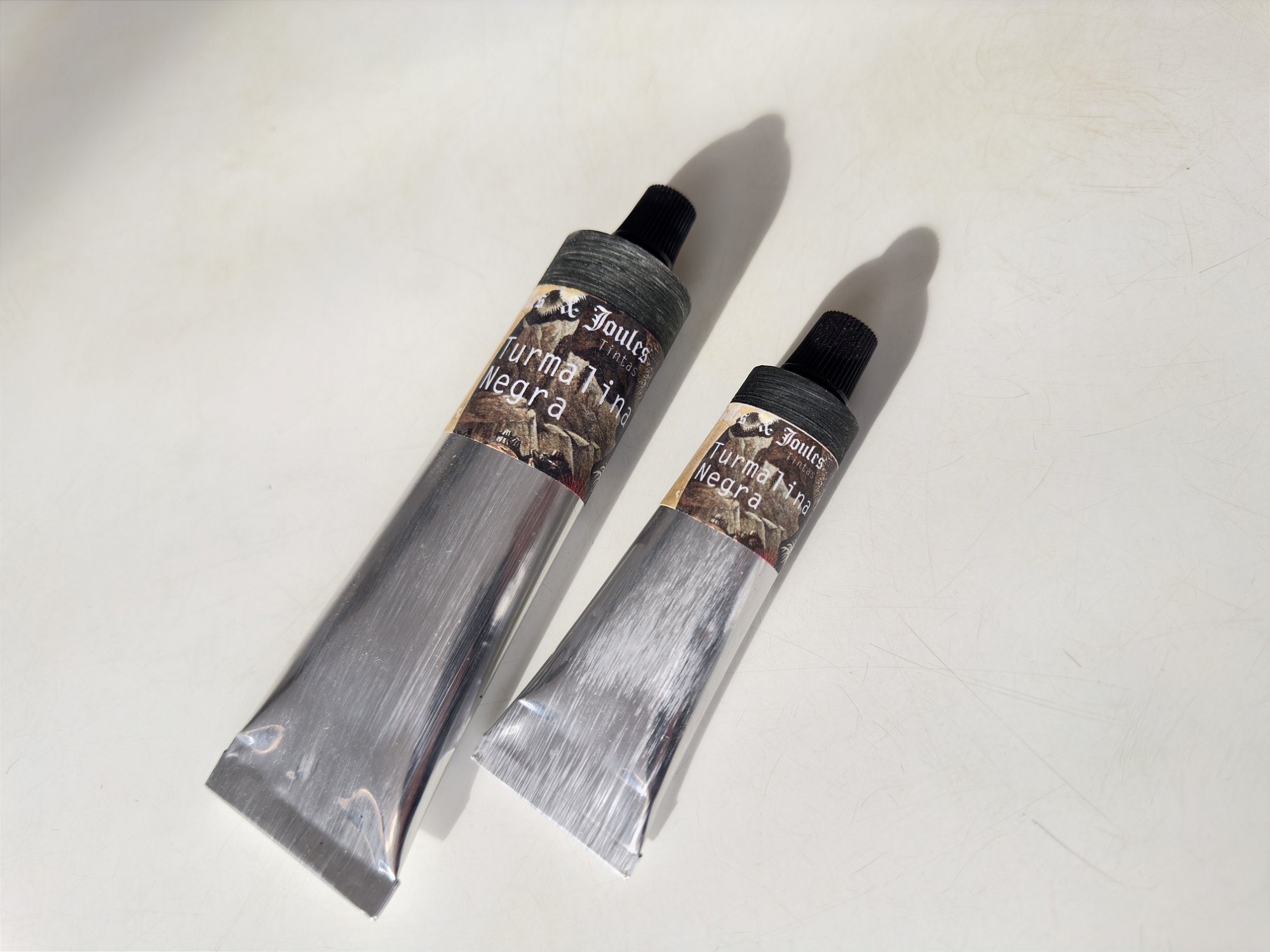 55.t. Tinta a Óleo TURMALINA NEGRA Joules & Joules