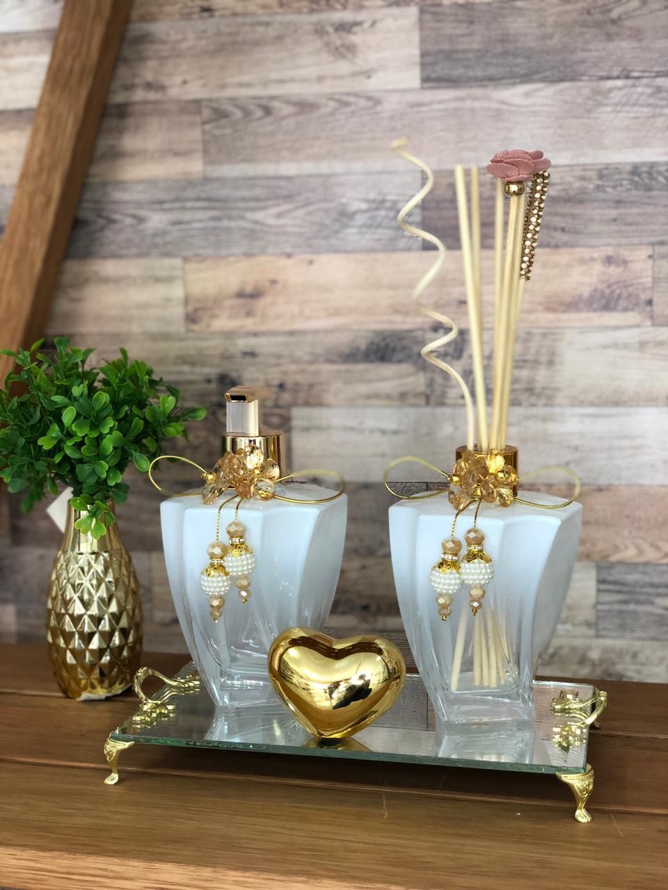 Kit Lavabo Elegance Branco com Passarinho, Difusor e Sabonete
