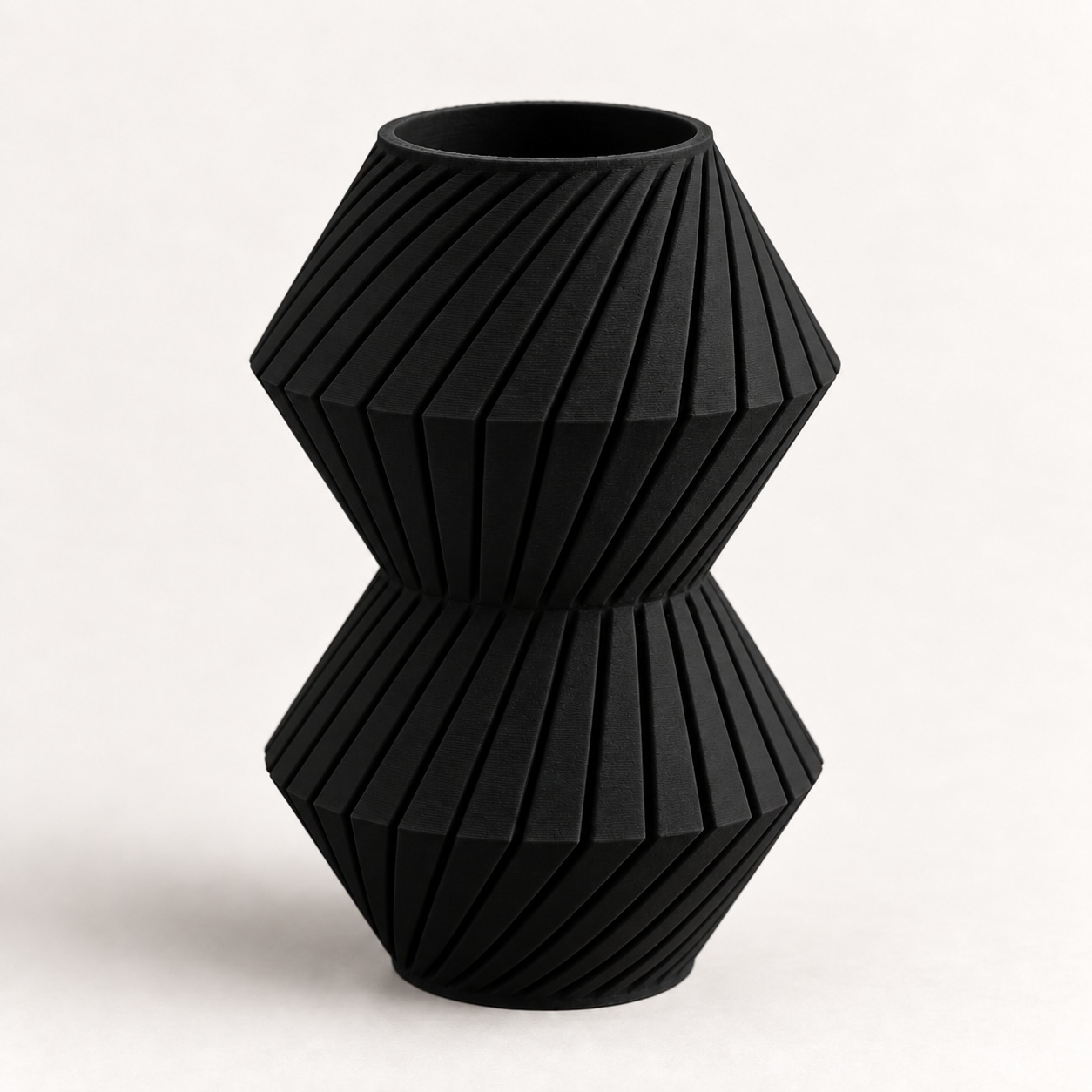 Vaso Roby Torcido Criandê Preto