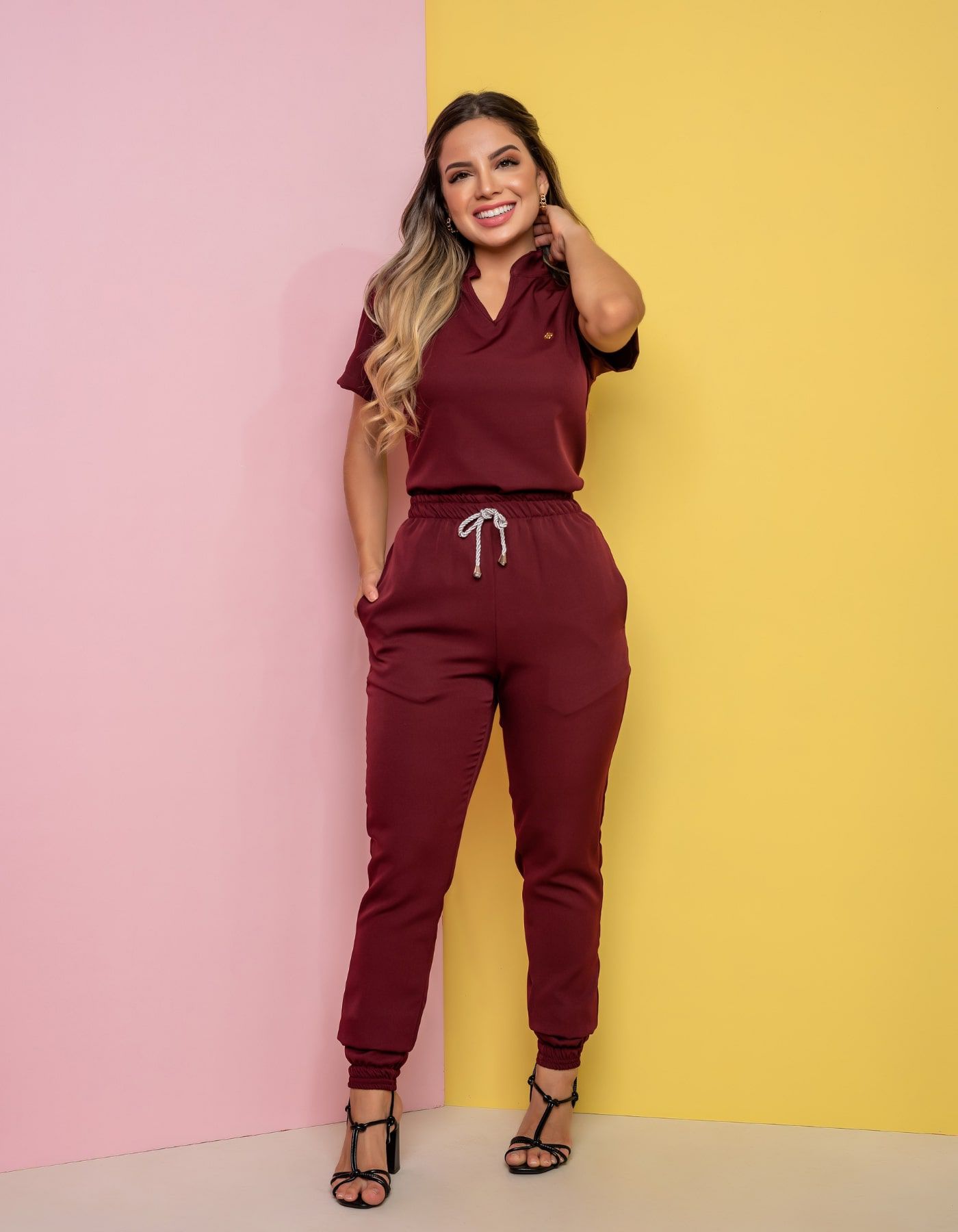Scrub Feminino Lírio Vinho — foto 4