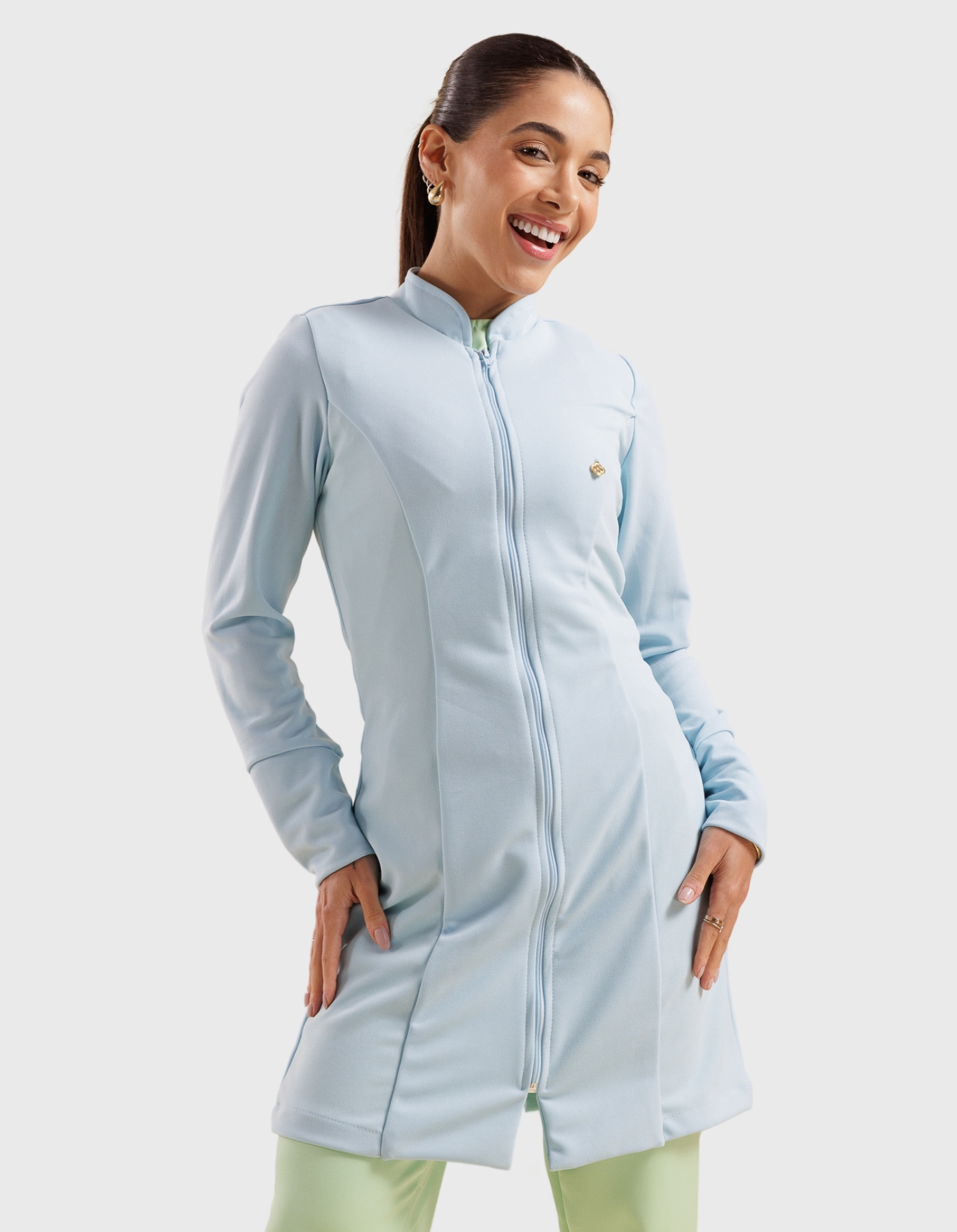Jaleco Feminino Ava Azul Claro — foto 1