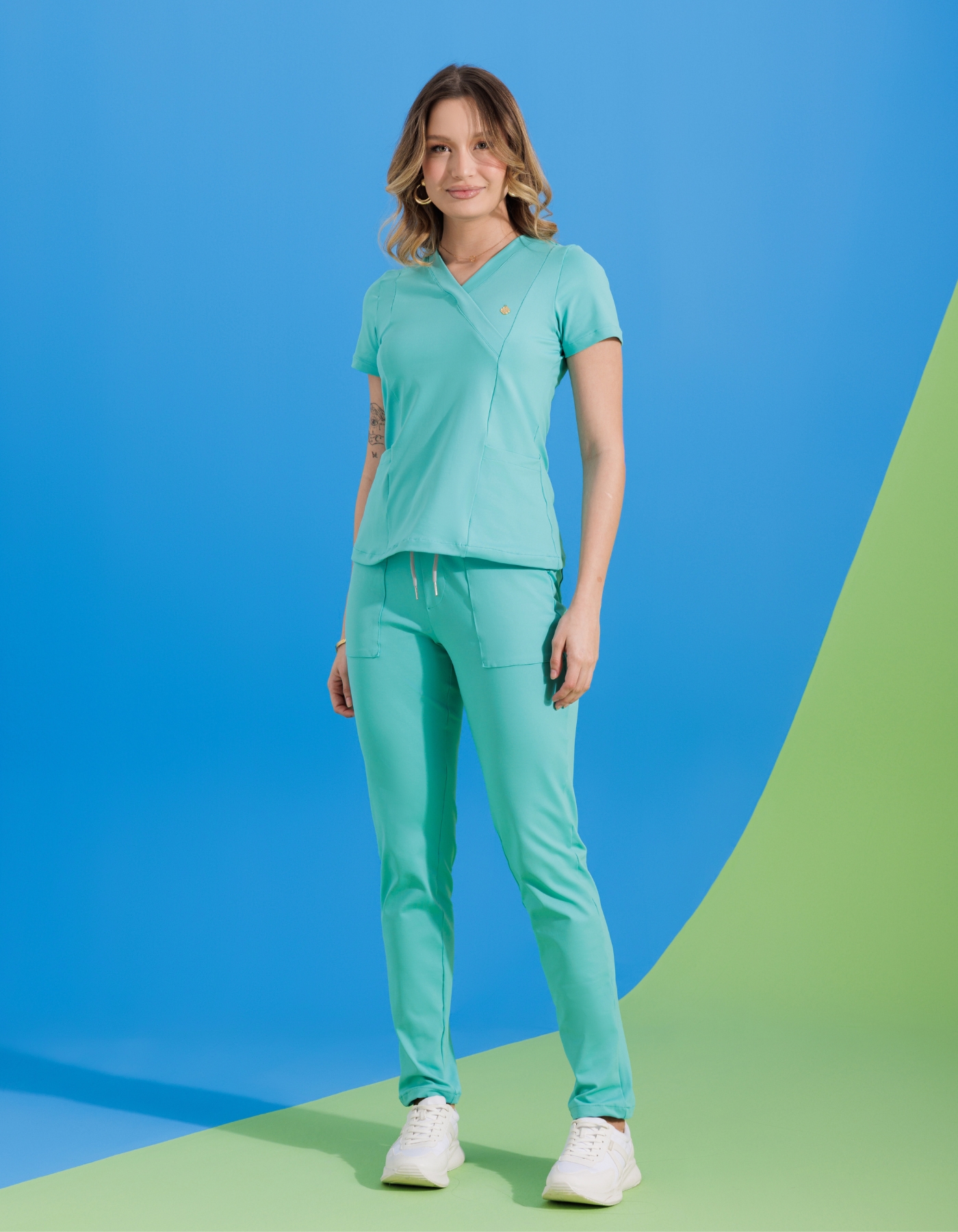 Scrub Feminino Moove Azul Bertie — foto 4