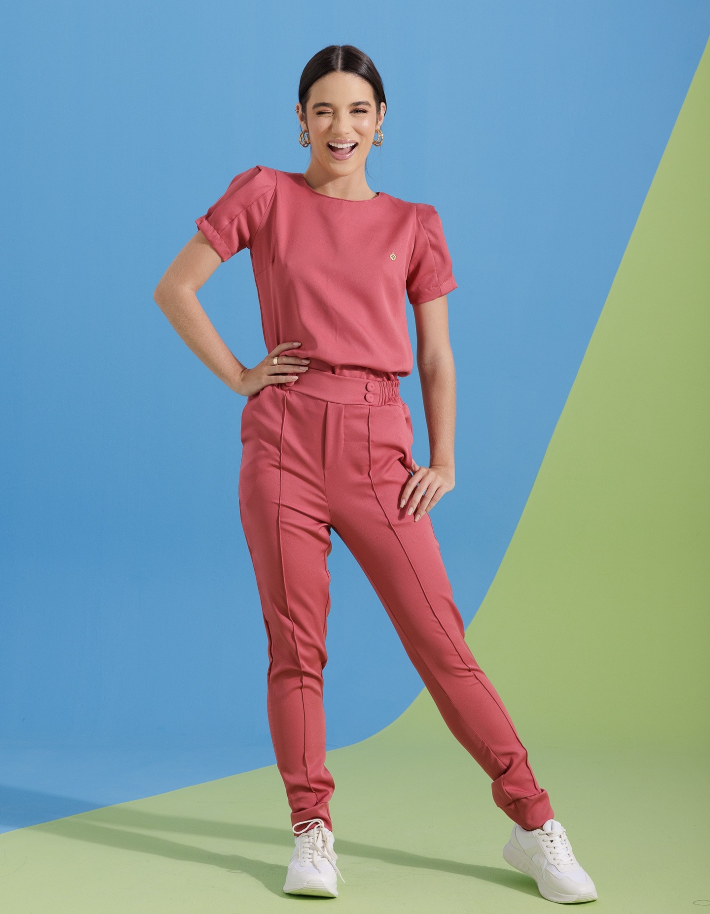 Scrub Feminino Selena Vermelho Cardinal — foto 10