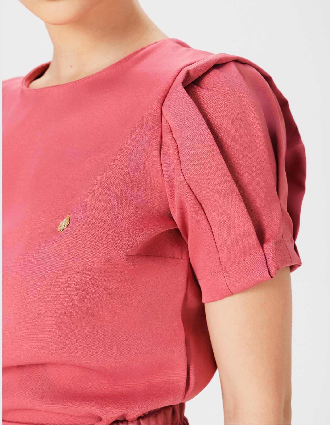 Scrub Feminino Selena Vermelho Cardinal — foto 3