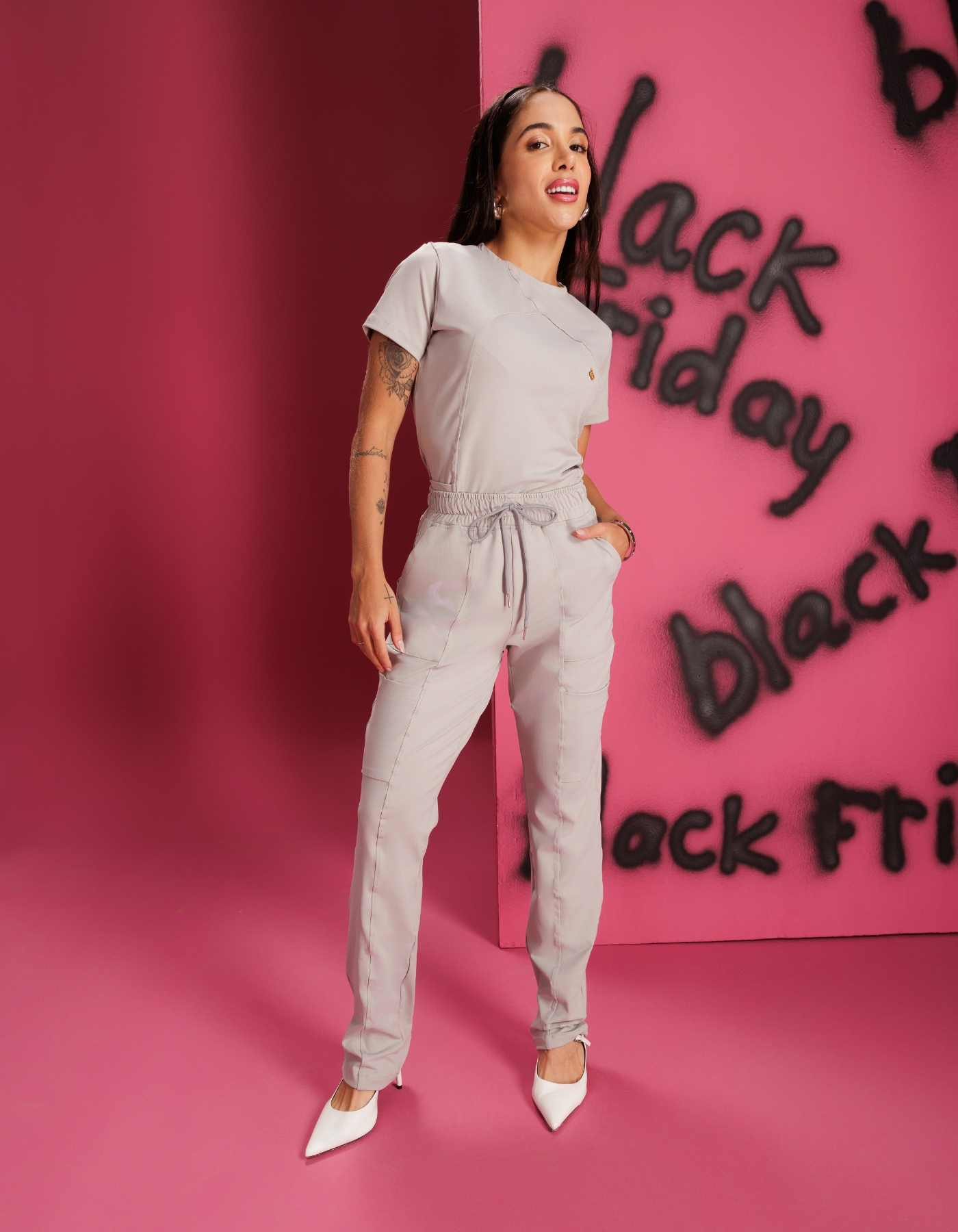 Scrub Feminino Megan Cinza Space — foto 12
