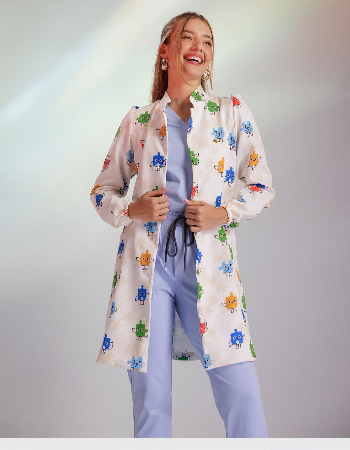 Jaleco Feminino Liza Estampa Autismo — foto 14
