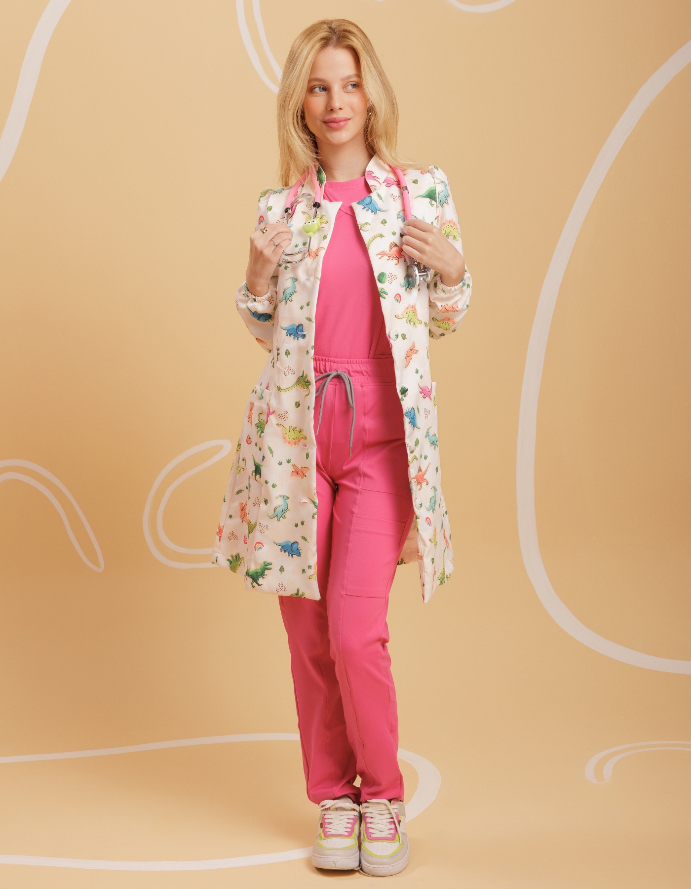 Jaleco Feminino Liza Estampa Dino — foto 4
