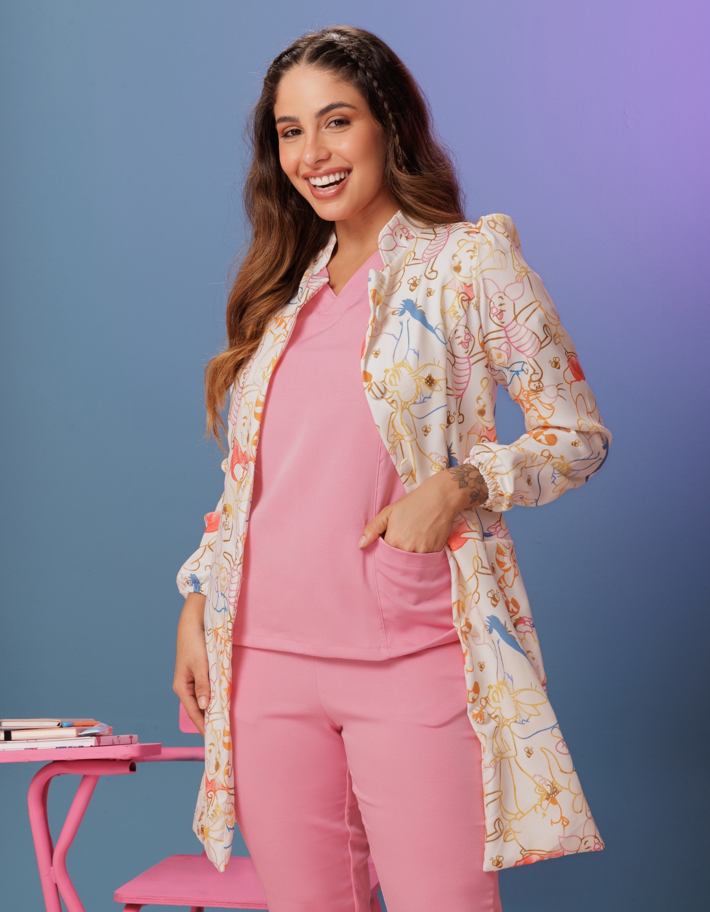 Jaleco Feminino Liza Estampa Pooh — foto 6