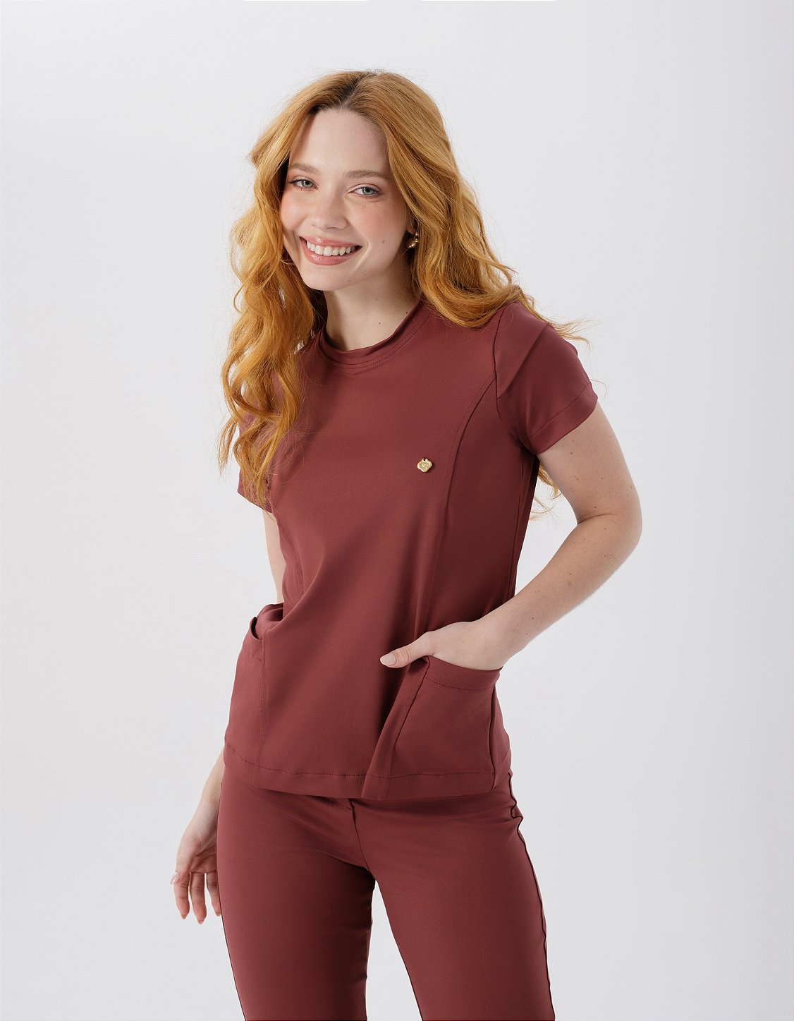 Scrub Feminino Maya Marsala — foto 5