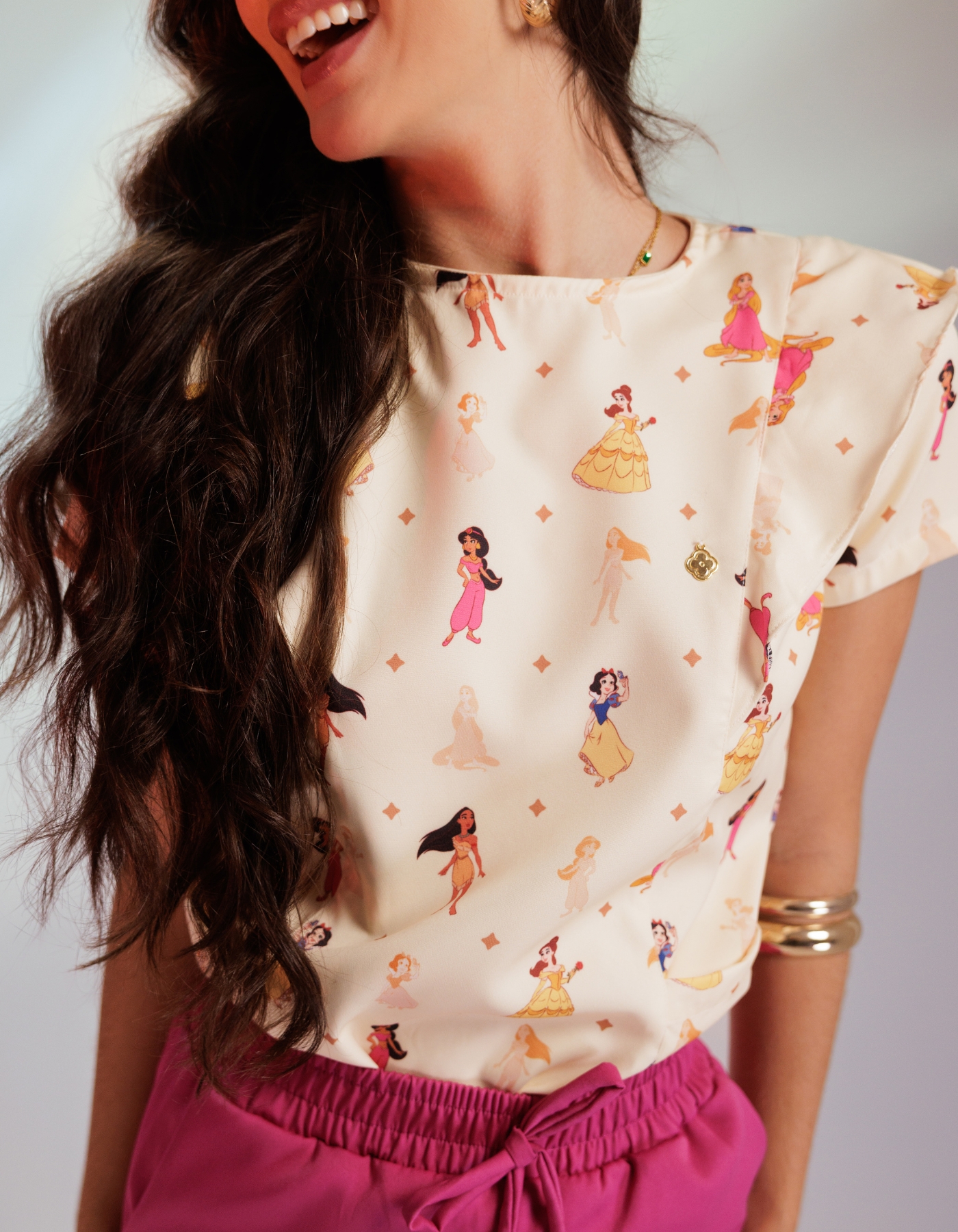 Scrub Feminino Laila Estampa Princesas — foto 7