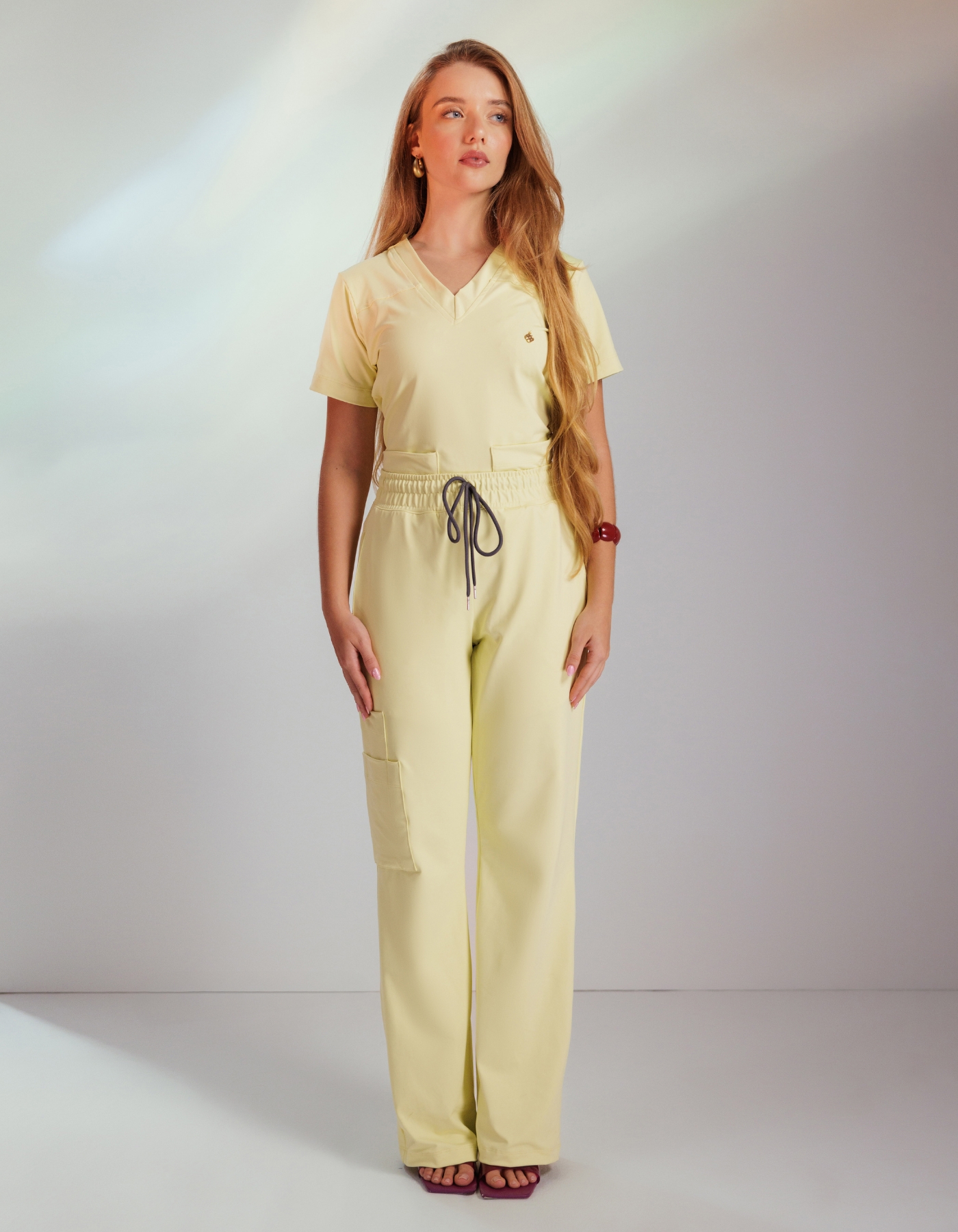 Scrub Feminino Zoe Amarelo Limonada — foto 3