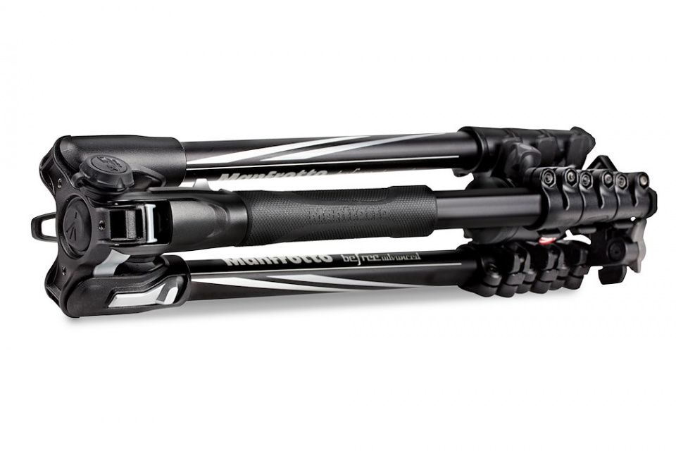 Tripé Manfrotto Befree Advanced lever alu tripod MKBFRLA4BK-BH