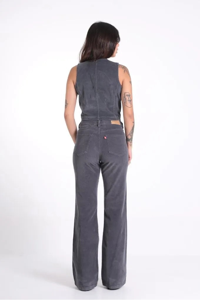 Calça Flare Veludo Feminino Revanche Cor Chumbo
