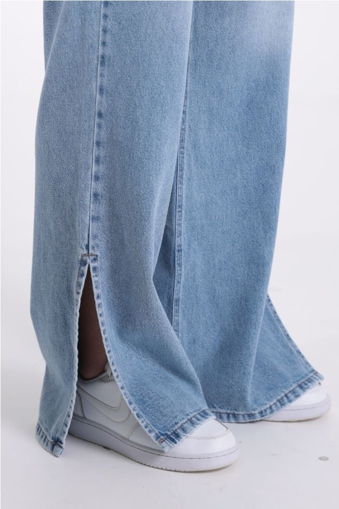 Calça Jeans Wide Leg Com Abertura Feminina Revanche