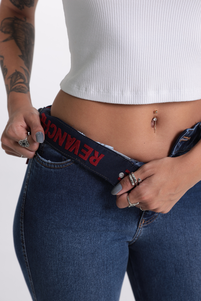 Calça Jeans Skinny Com Elástico No Cós Revanche