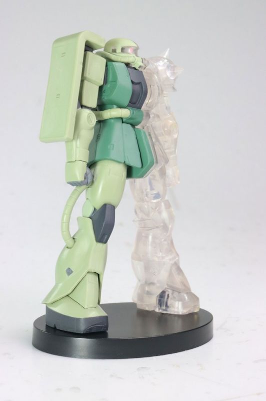 Mobile Suit Gundan Structure MS 06F Zaku Banpresto