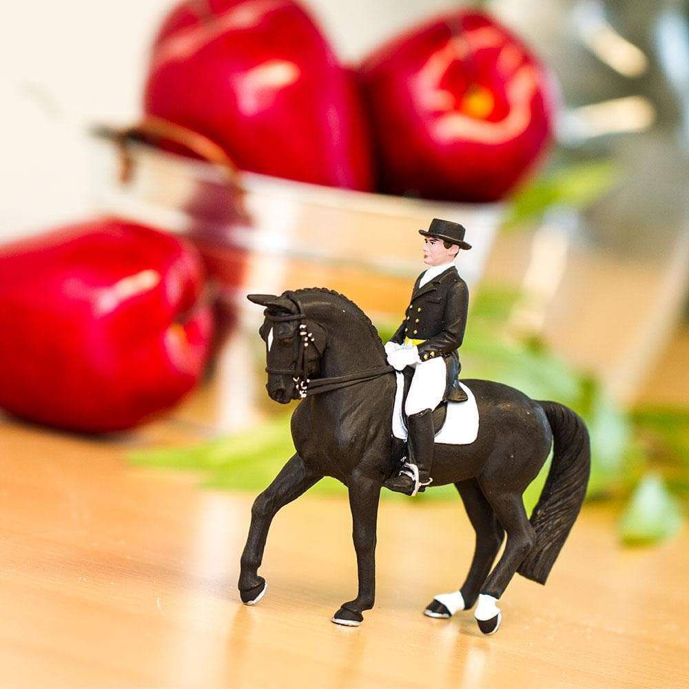 Figura Cavalo Holsteiner (set Dancing Bells) Safari Ltd.