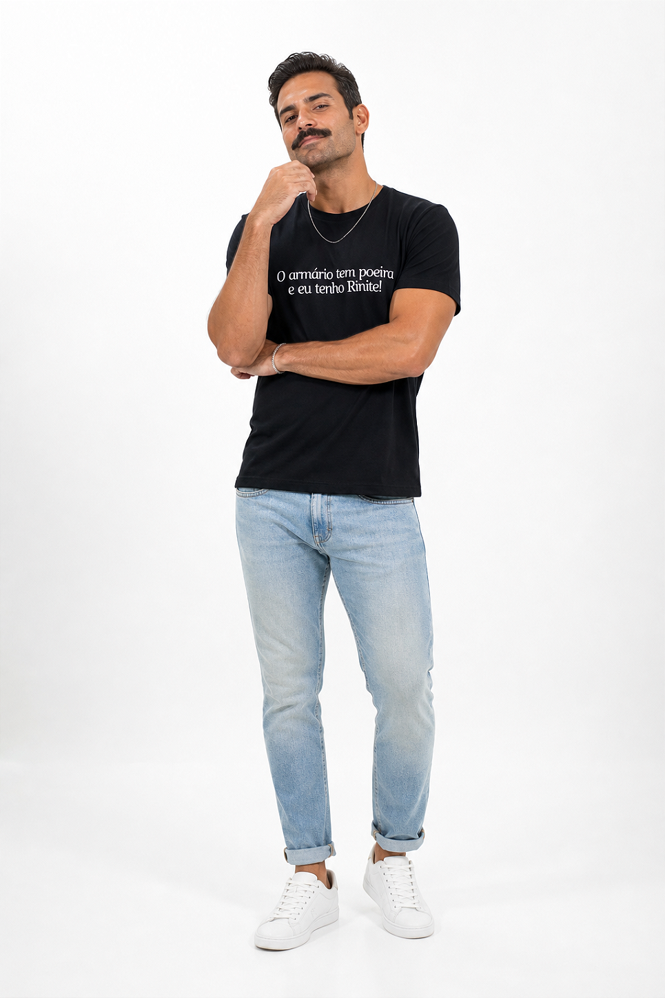 Camiseta - O armário tem poeira e eu tenho Rinite