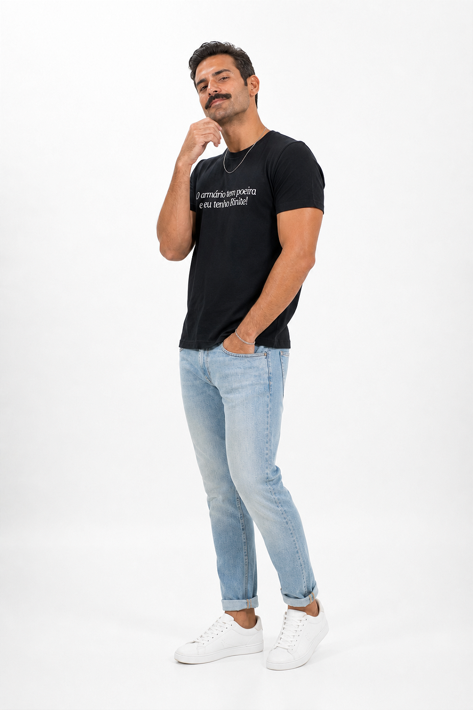 Camiseta - O armário tem poeira e eu tenho Rinite