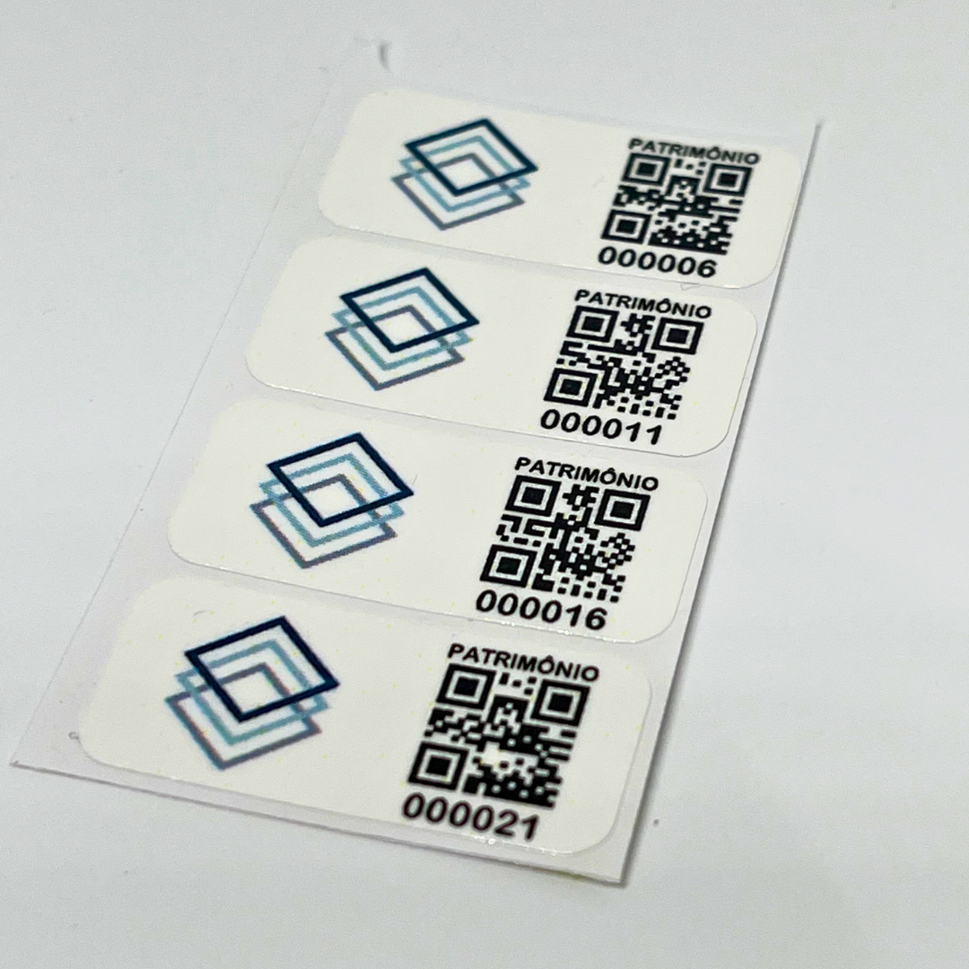 100 adesivos de vinil com impressão colorida e dados variáveis 30x13mm