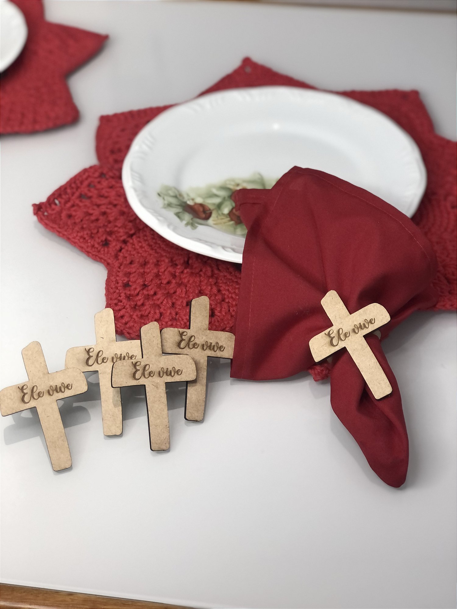 Kit 4 Porta Guardanapos Cruz Ele Vive para Mesa Posta Cristã