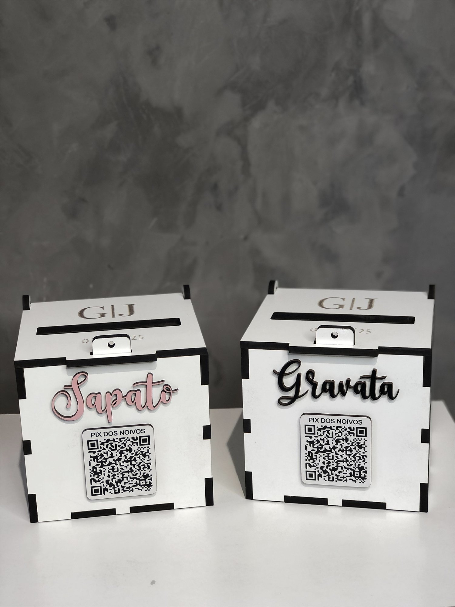 Caixa Cofre para Casamento em MDF com PIX para Gravata, Sapatinho e Lua de Mel