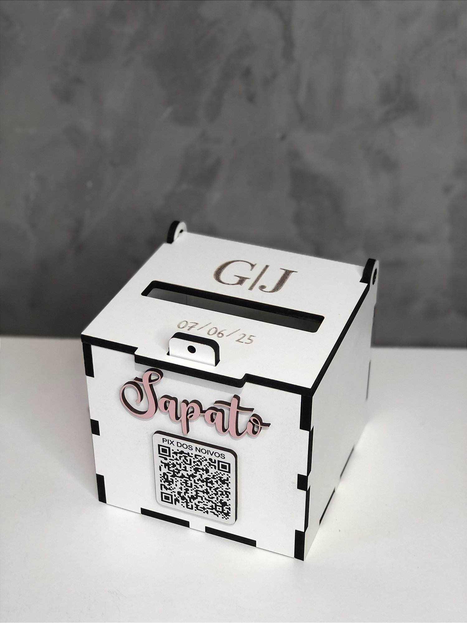 Caixa Cofre para Casamento em MDF com PIX para Gravata, Sapatinho e Lua de Mel