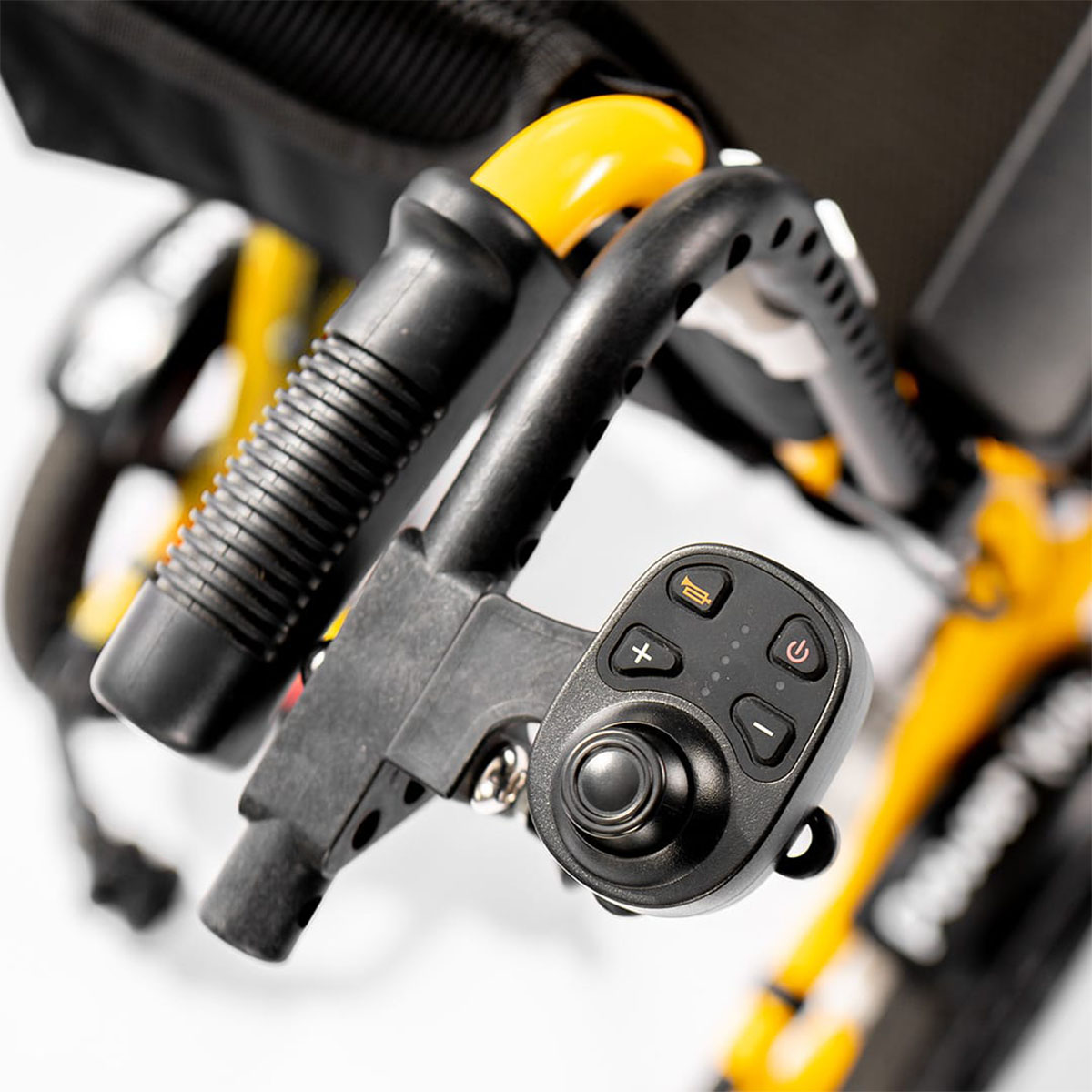 Cadeira De Rodas Motorizada Dobrável Infantil Power Kids Amarela Até 100Kg Power Lite