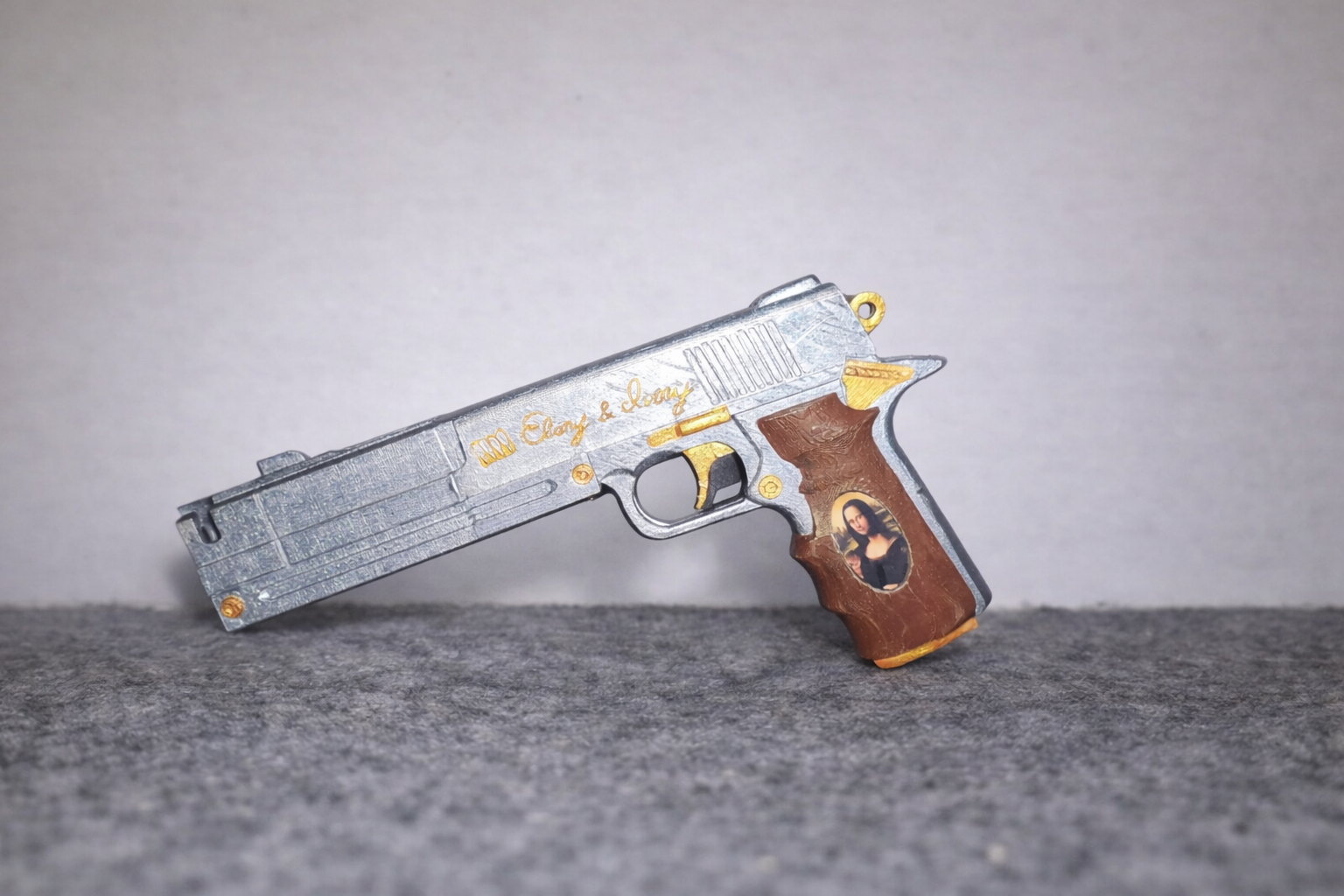 Pistola Gêmea Ebony e Ivory Devil May Cry