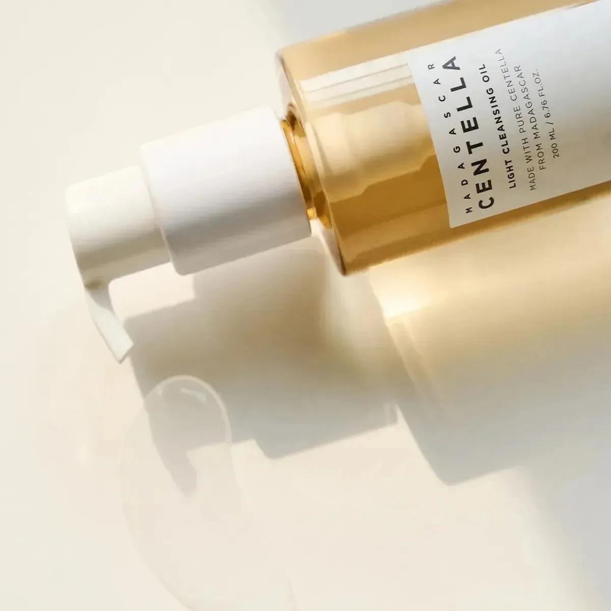 Madagascar Centella Light Cleansing Oil 200ml SKIN1004
