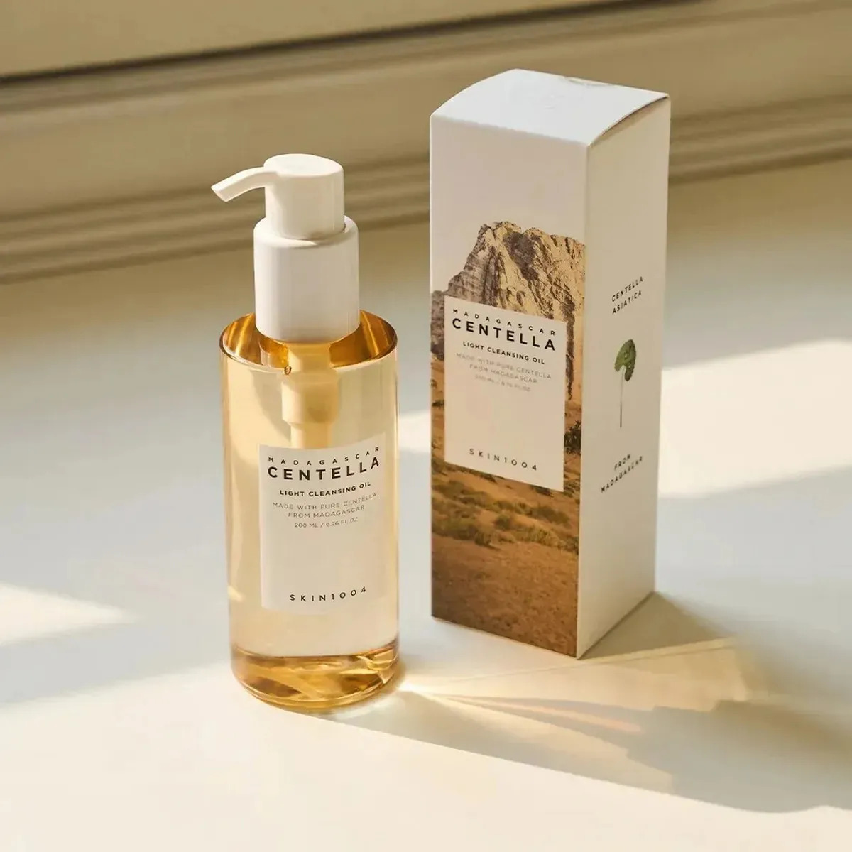 Madagascar Centella Light Cleansing Oil 200ml SKIN1004