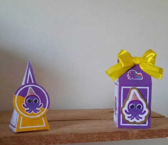 Kit Festas Bolofofo Lembrancinhas Roxo e Amarelo