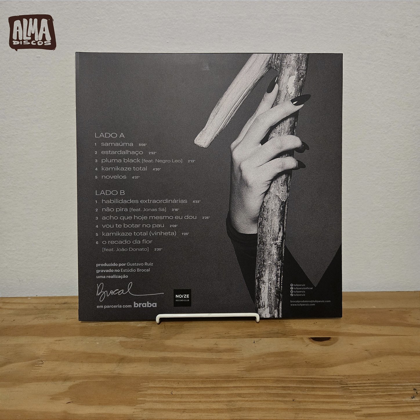 TULIPA RUIZ - HABILIDADES EXTRAORDINÁRIAS