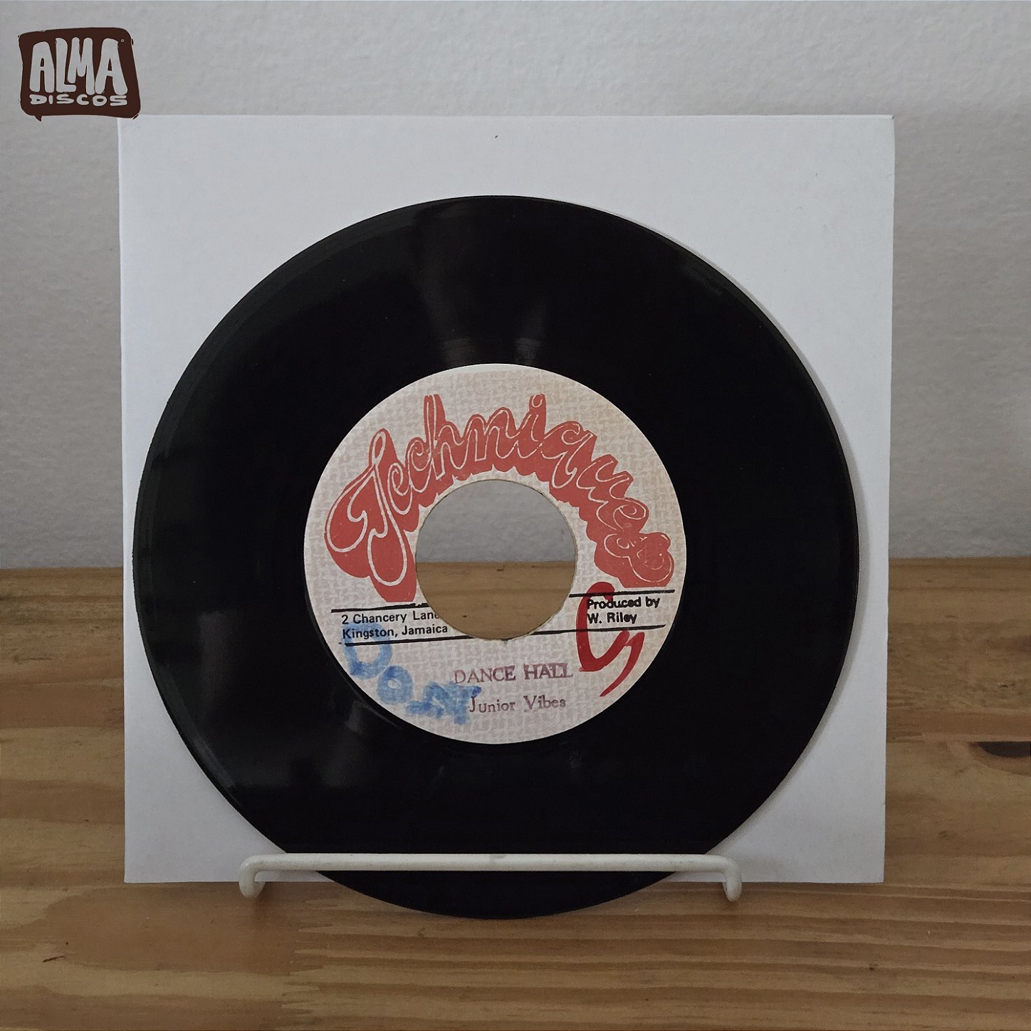 JUNIOR VIBES - DANCE HALL/ VERSION
