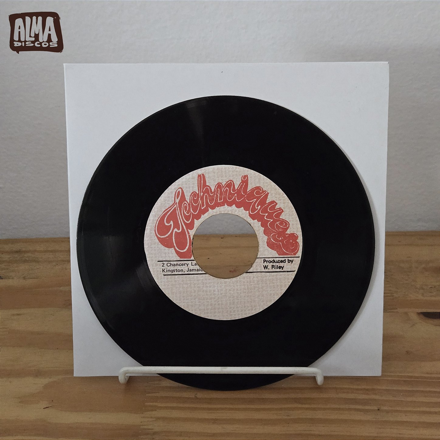JUNIOR VIBES - DANCE HALL/ VERSION