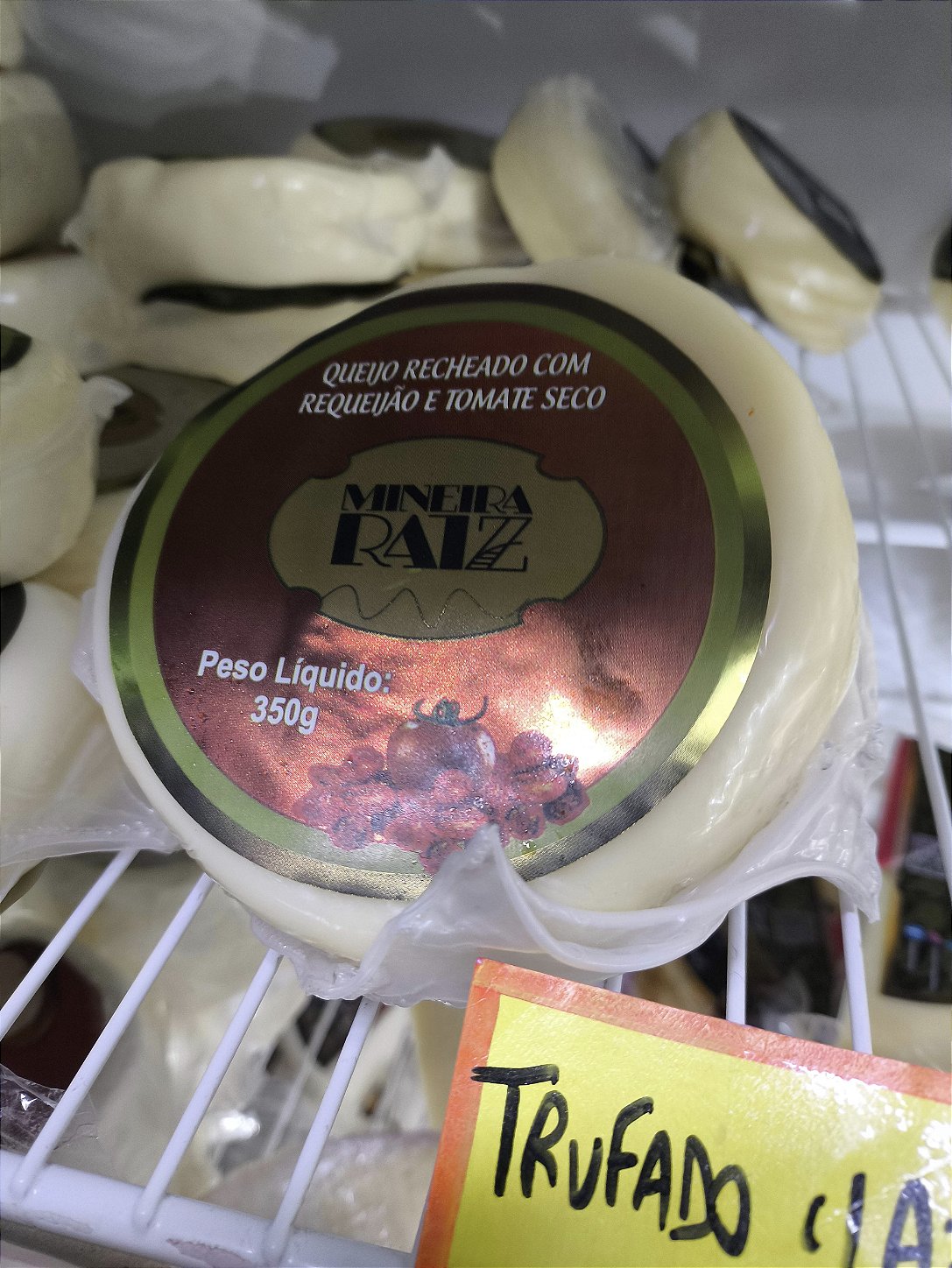 Trufado com requeijão e tomate seco