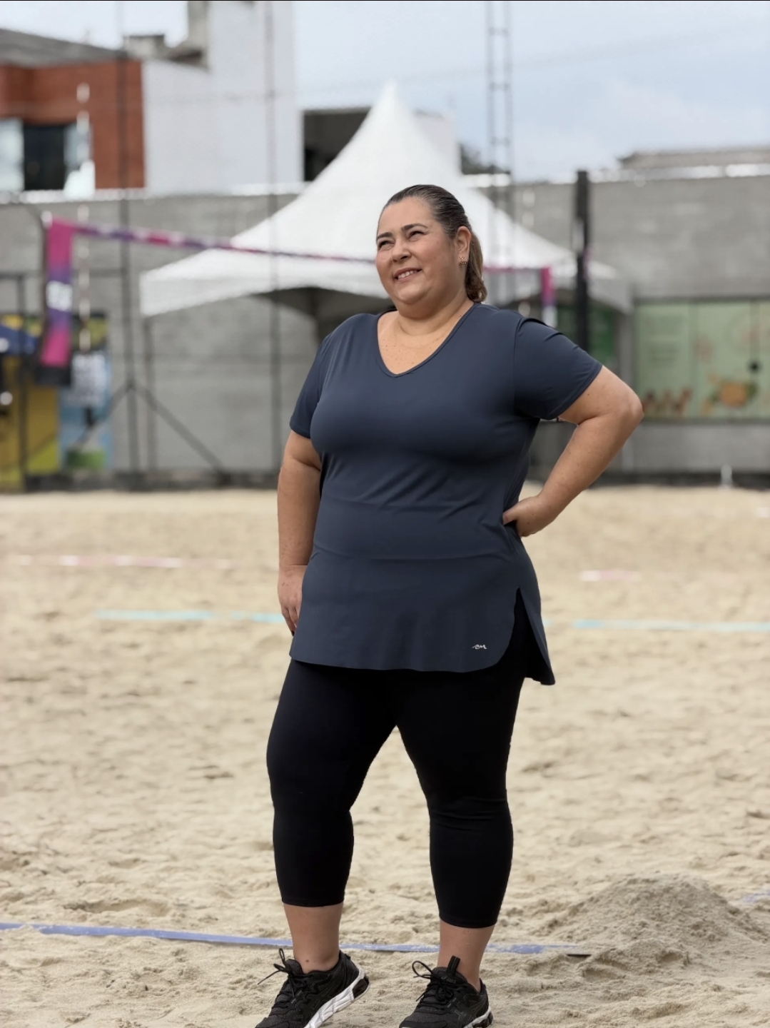 Blusa Manga Curta Alongada Plus Size
