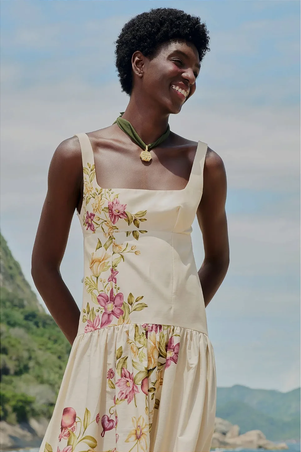 Vestido Cropped Estampado Flor De Romã