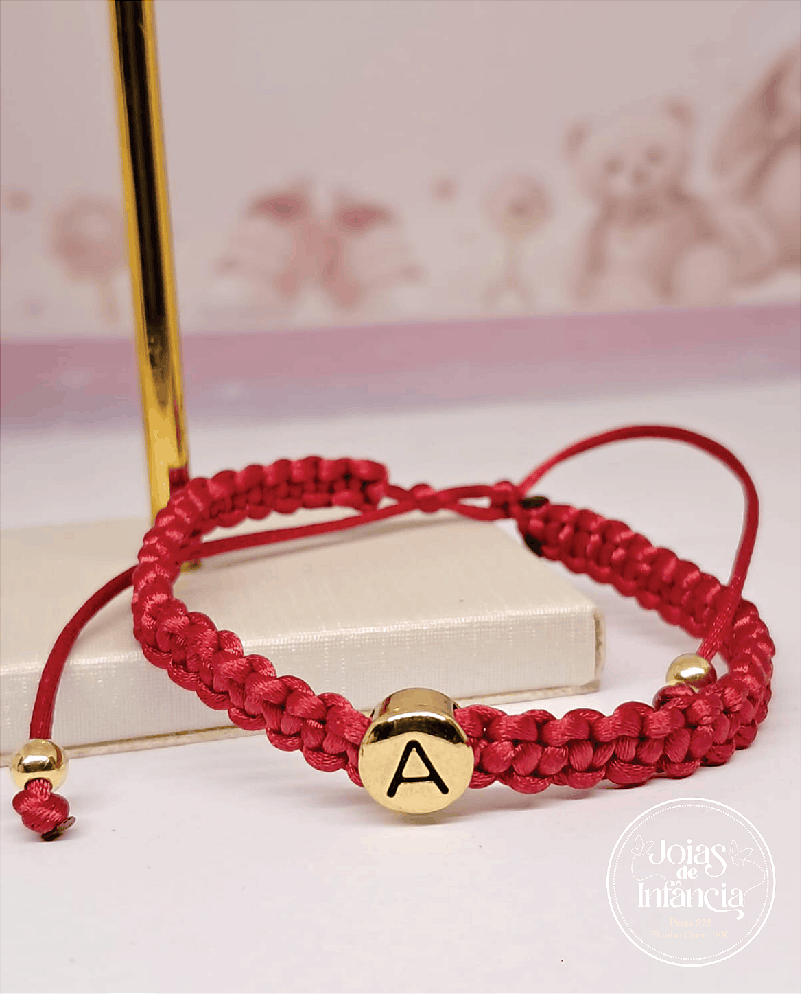 Pulseira Macramê 1mm com Letra Ouro 18k