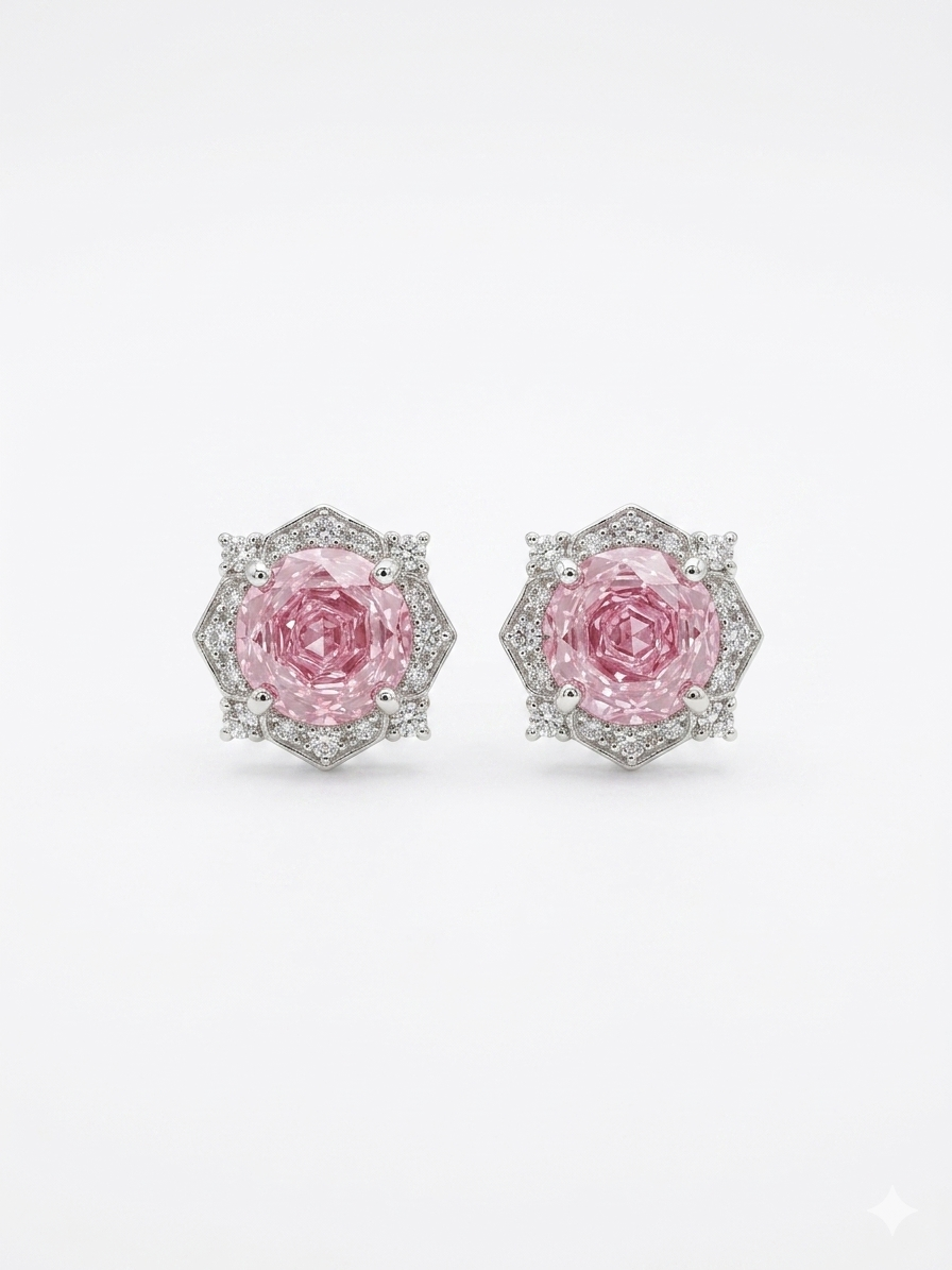 Brinco “Rose Cut” Zircônia Banho de Ródio Branco - Rosa Claro
