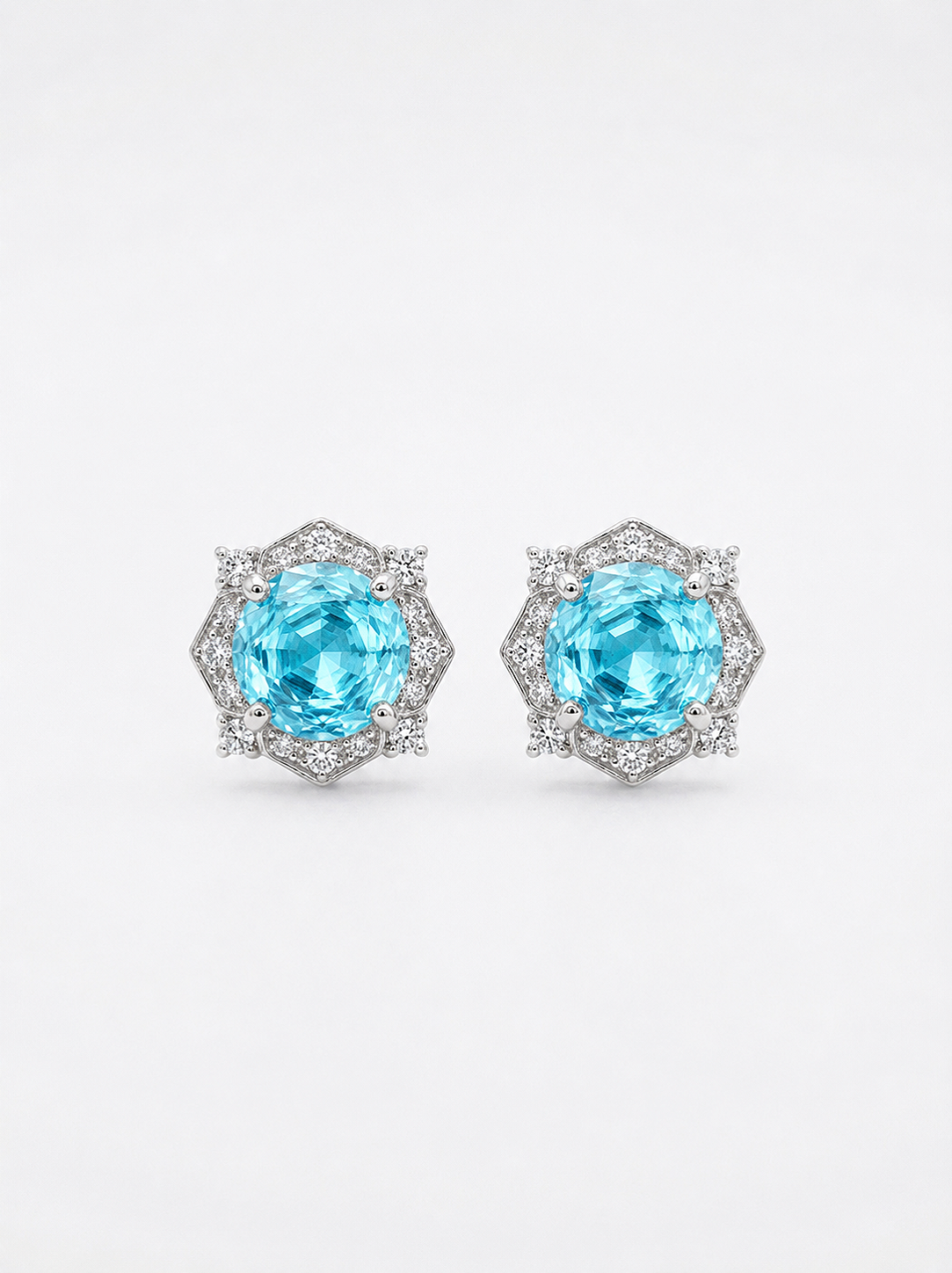 Brinco “Rose Cut” Zircônia Banho de Ródio Branco - Aqua