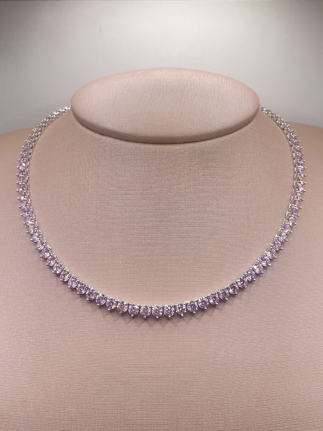 Riviera 3 Pontas com Zircônia Banho de Ródio Branco 4mm - Rosa Claro