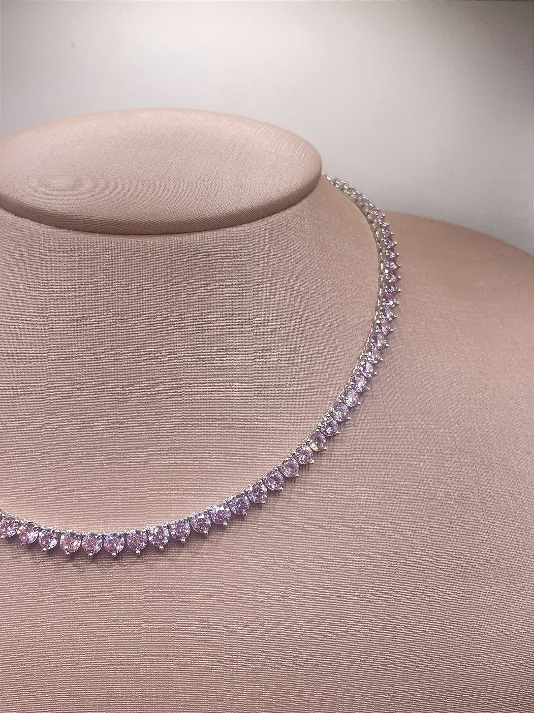 Riviera 3 Pontas com Zircônia Banho de Ródio Branco 4mm - Rosa Claro