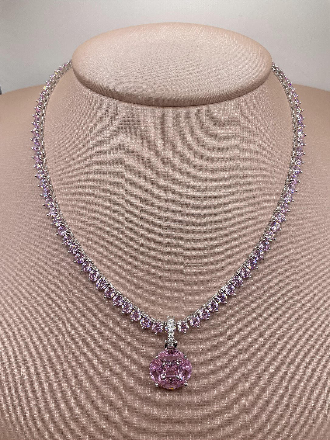 Riviera 3 Pontas com Zircônia Banho de Ródio Branco 4mm - Rosa Claro
