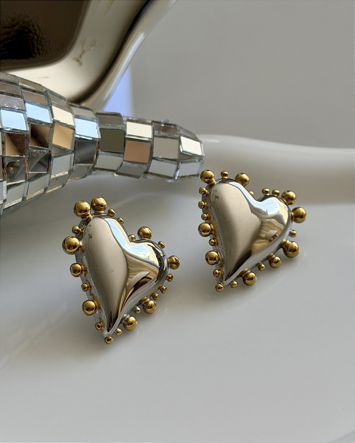 Brinco Studded Heart