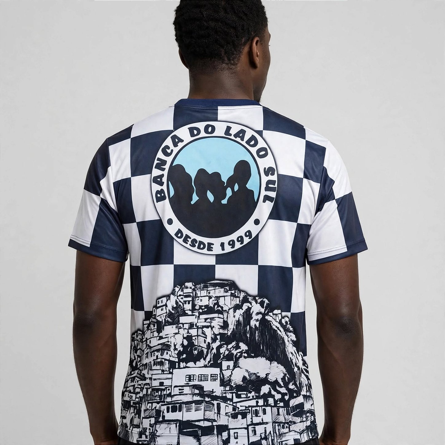 T-shirt Xadrez Azul e Branca Estampa BDLS Família B.D.L.S