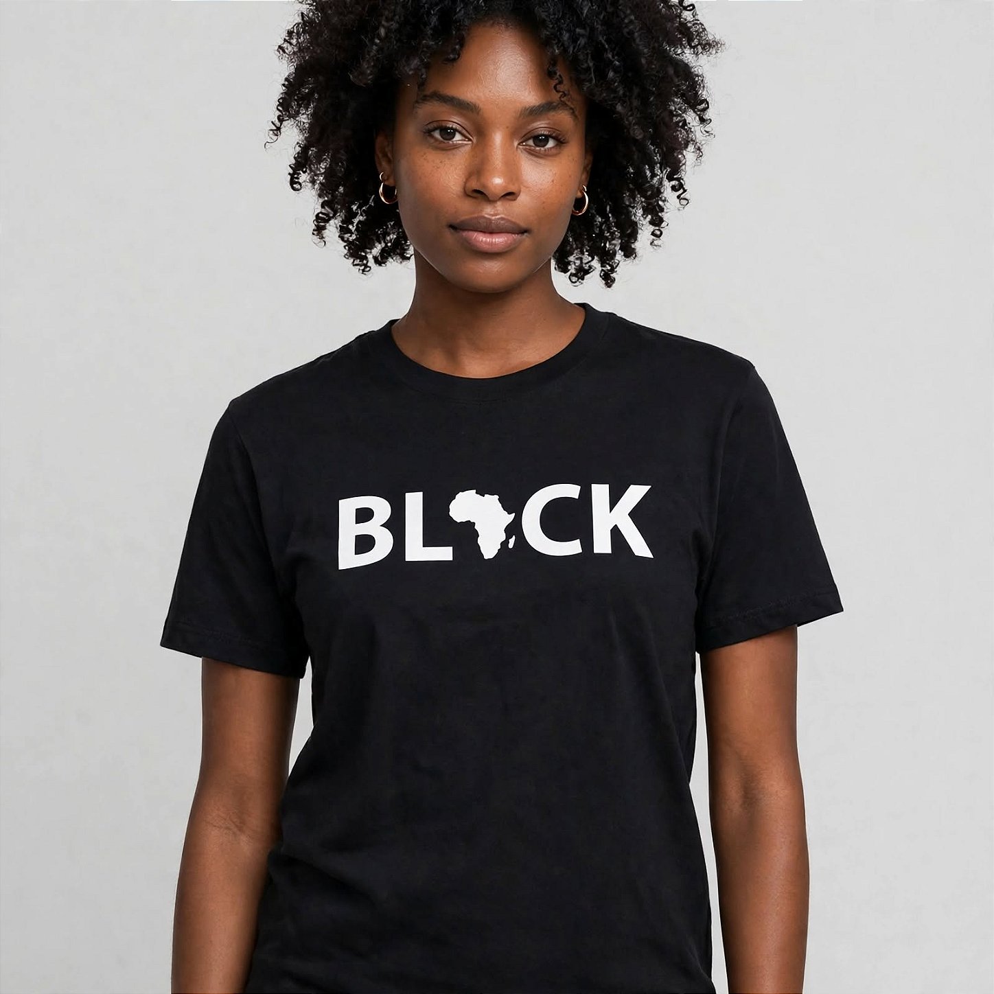 T-shirt Preta Estampa BLACK com Mapa do Continente Africano