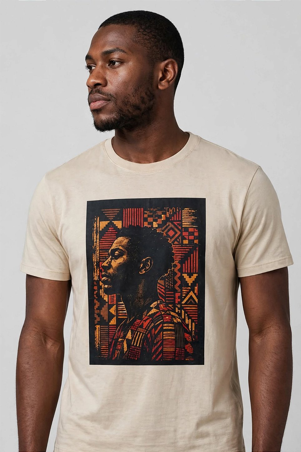 T-shirt Bege Estampa Perfil Afro & Padrões Geométricos